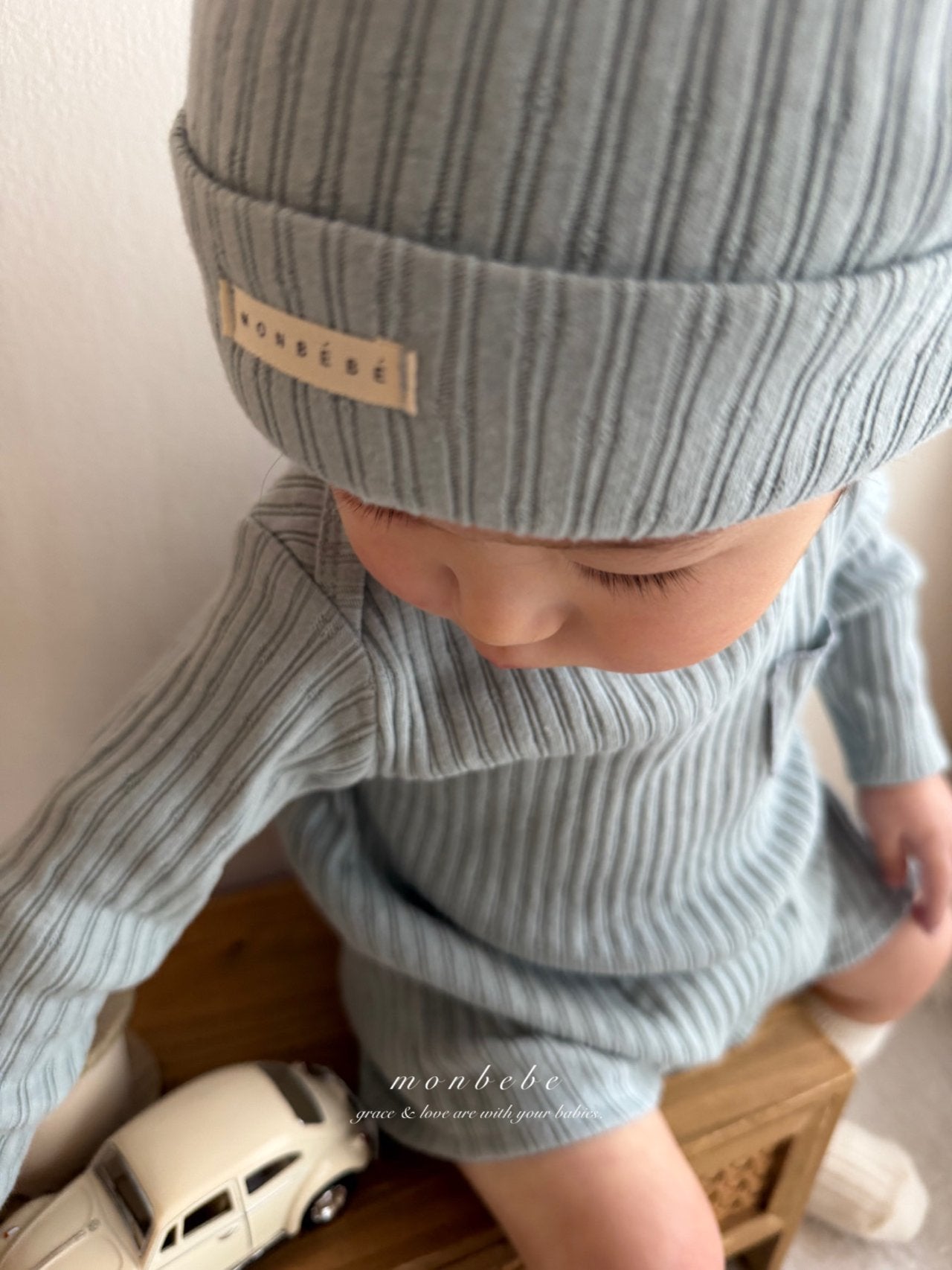 Leo boy suit