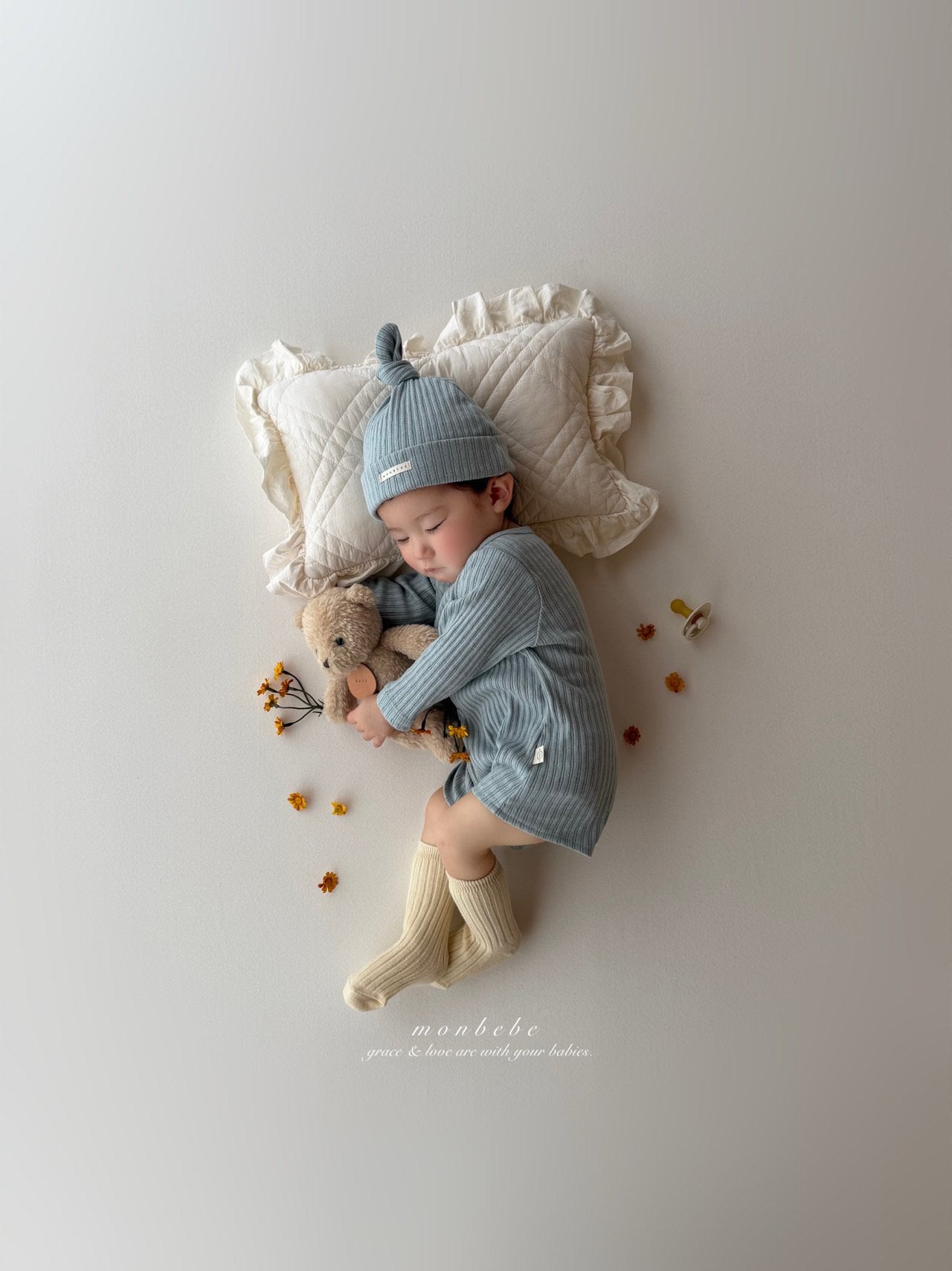 Leo boy suit