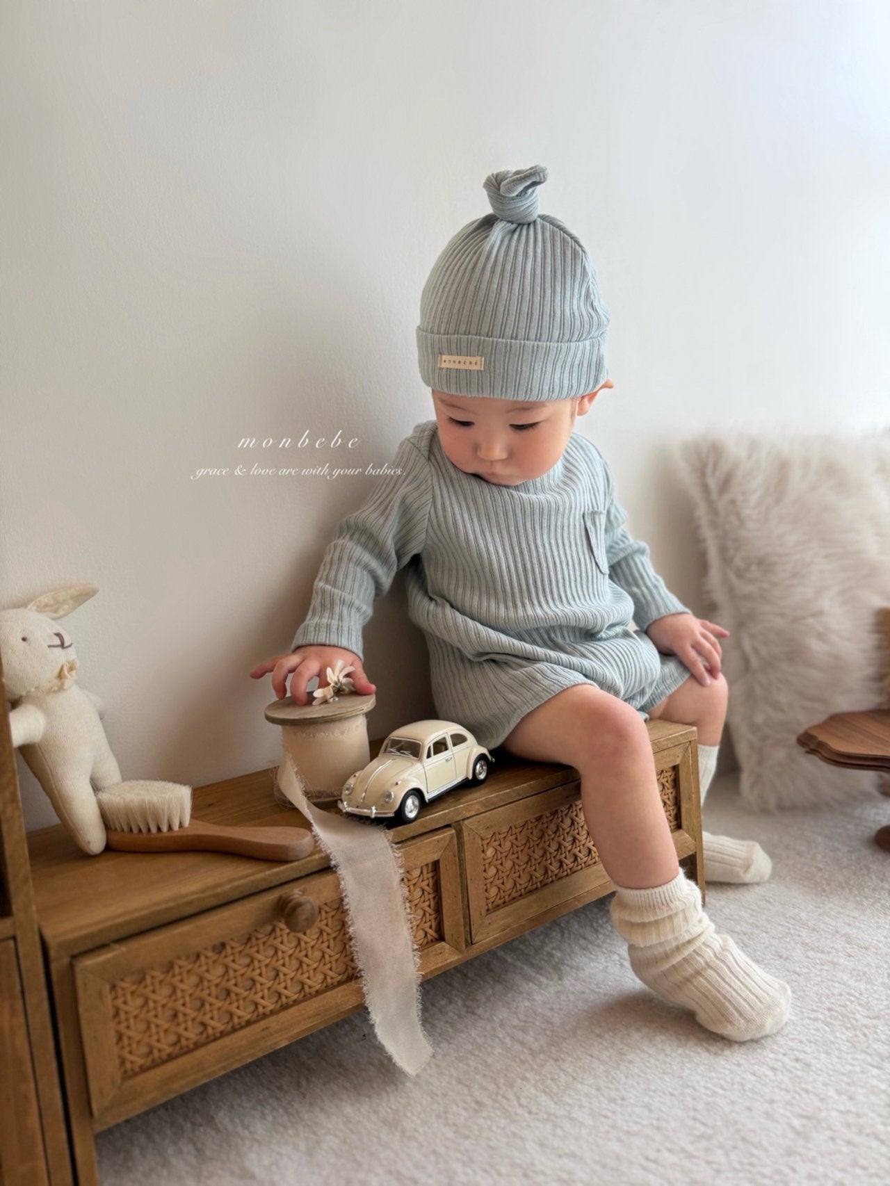 Leo boy suit