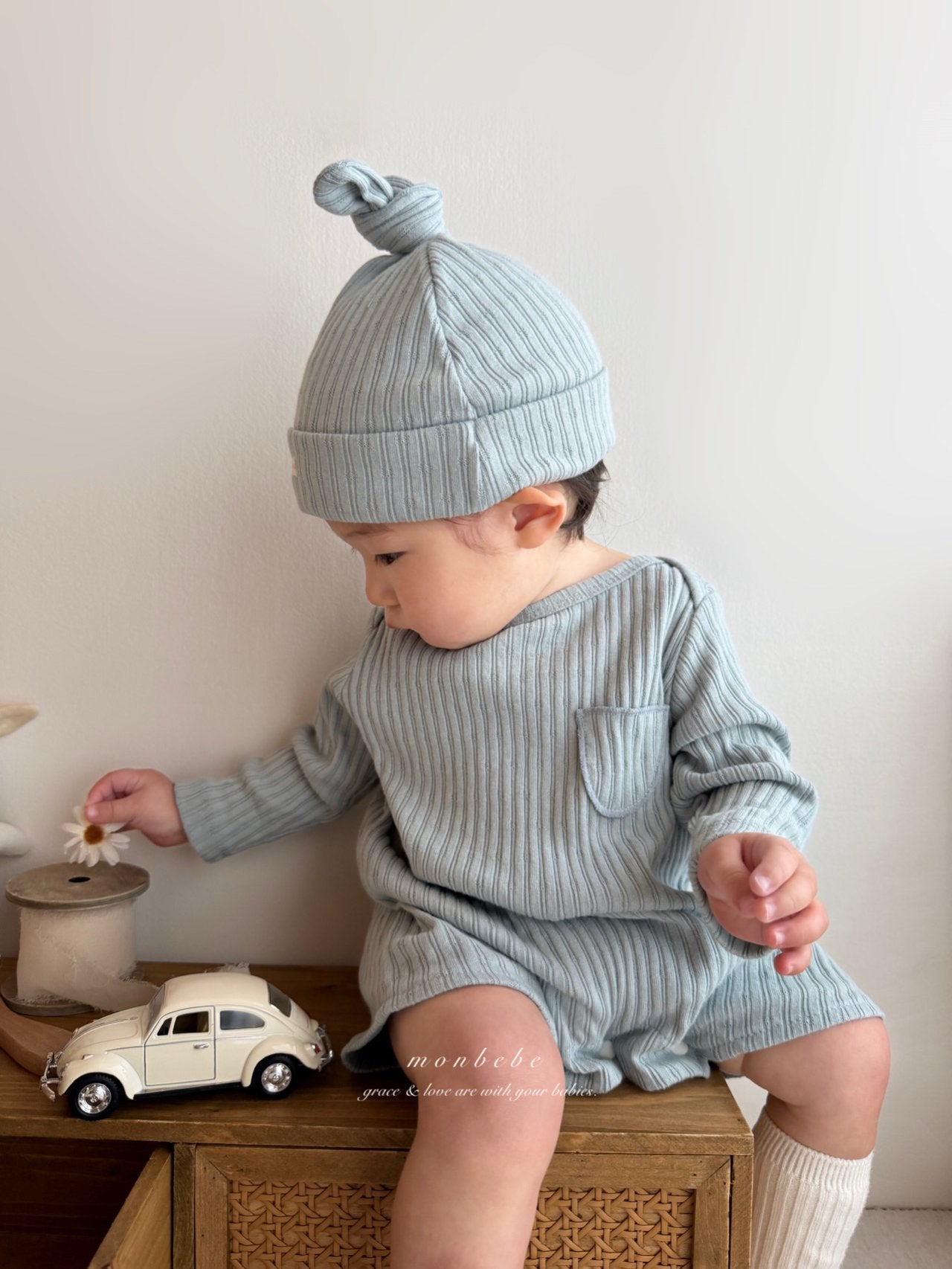 Leo boy suit